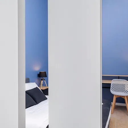 Suite Privee Dans Chateau & Domaine, 15Min De Lyon Vourles Exterior photo